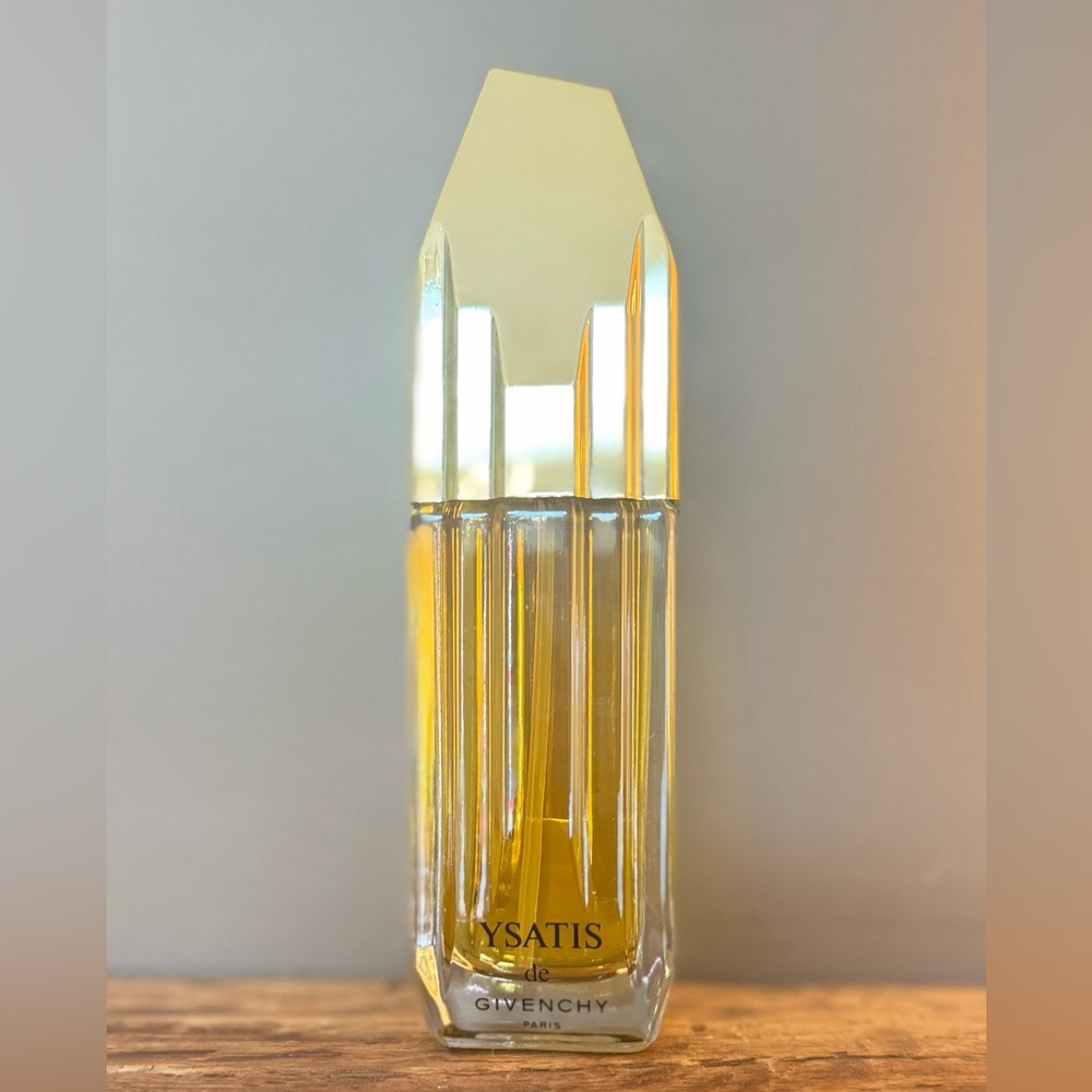 Vintage Givenchy Ysatis EDT
1.7 oz 50 ml Rare Discontinued
Perfume France Spray